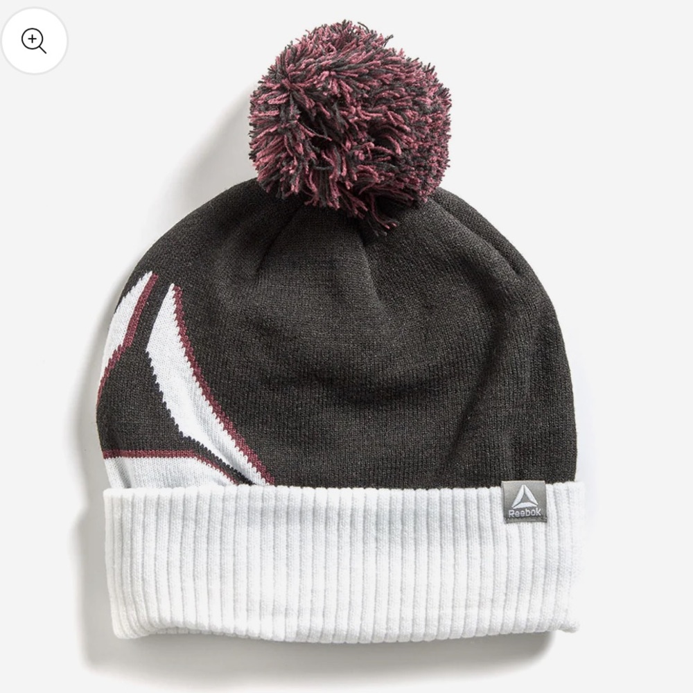 Reebok Women's Logo Intarsia Pom Beanie nwt black
